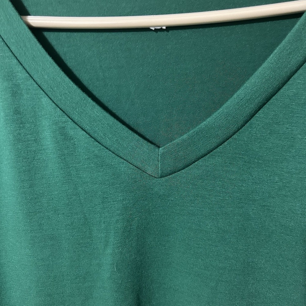 Women V Neck Shirt Short Sleeve Sz 4X Green w/Sheer Arm Sleeves - Picture 3 of 6